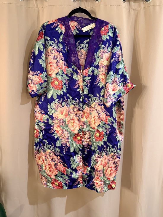 Solange Other - Solange  Floral Satin Robe with Lace Trim - Purple & Pink